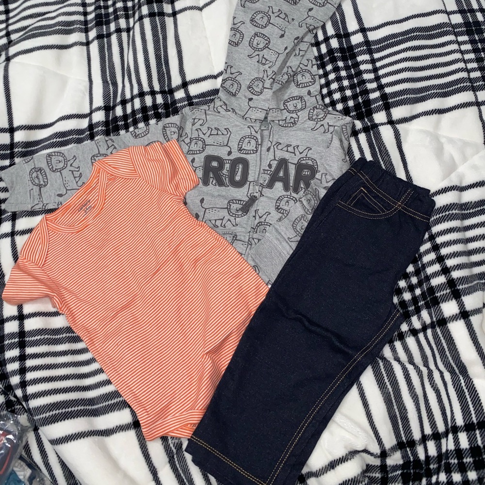 NWT Carters Outfit 24 Months